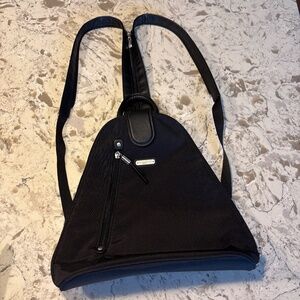 Baggallini Black Nylon Metro Zip Around Backpack